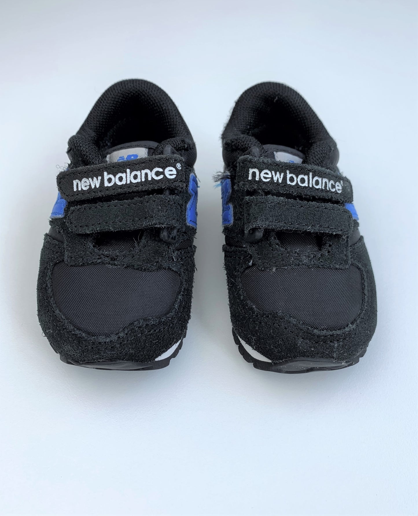 Tênis New Balance (16 BR) NOVO